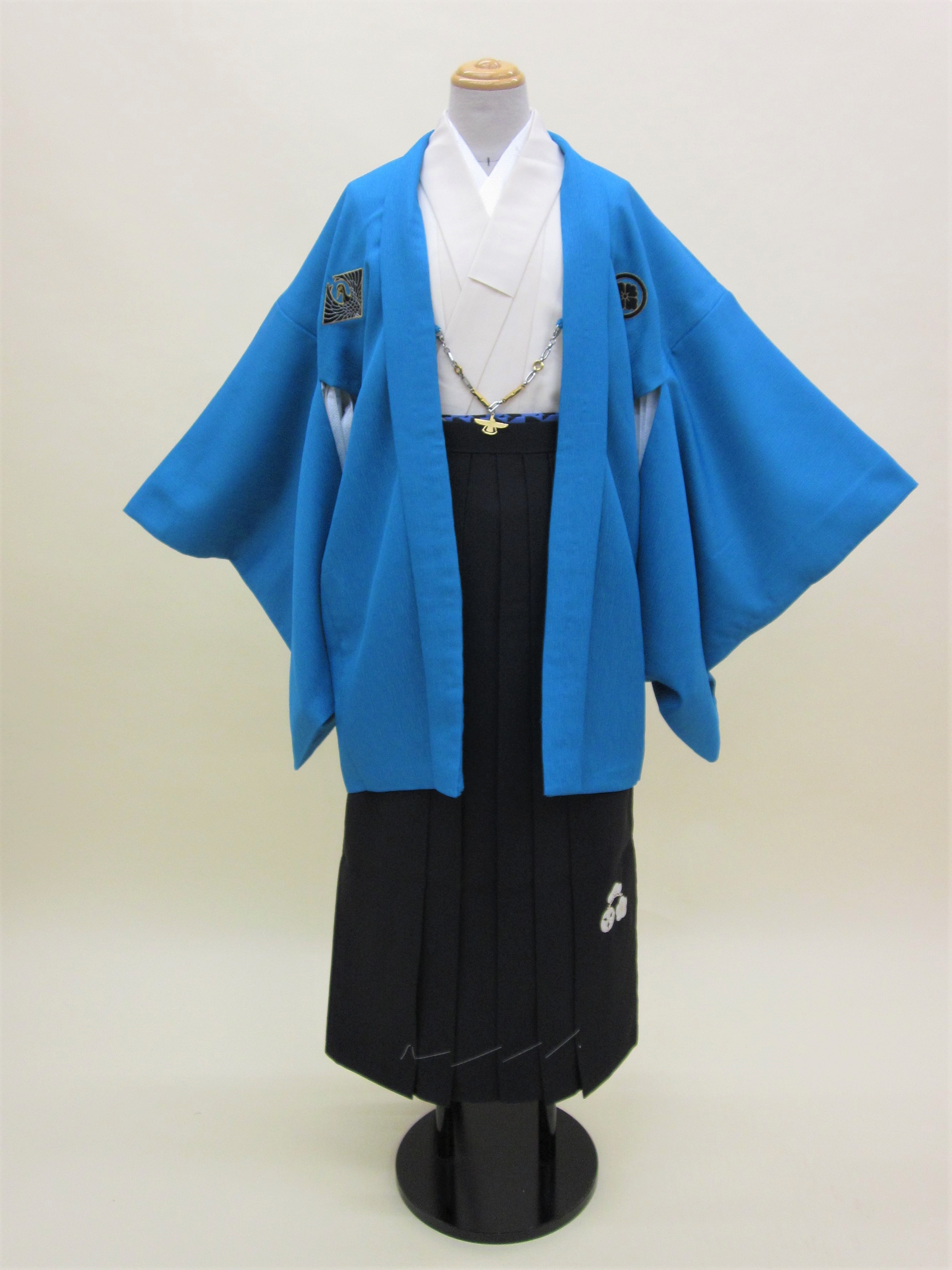 男物羽織袴フルセット「ブルー羽織刺繍袴」（ジュニアサイズ）