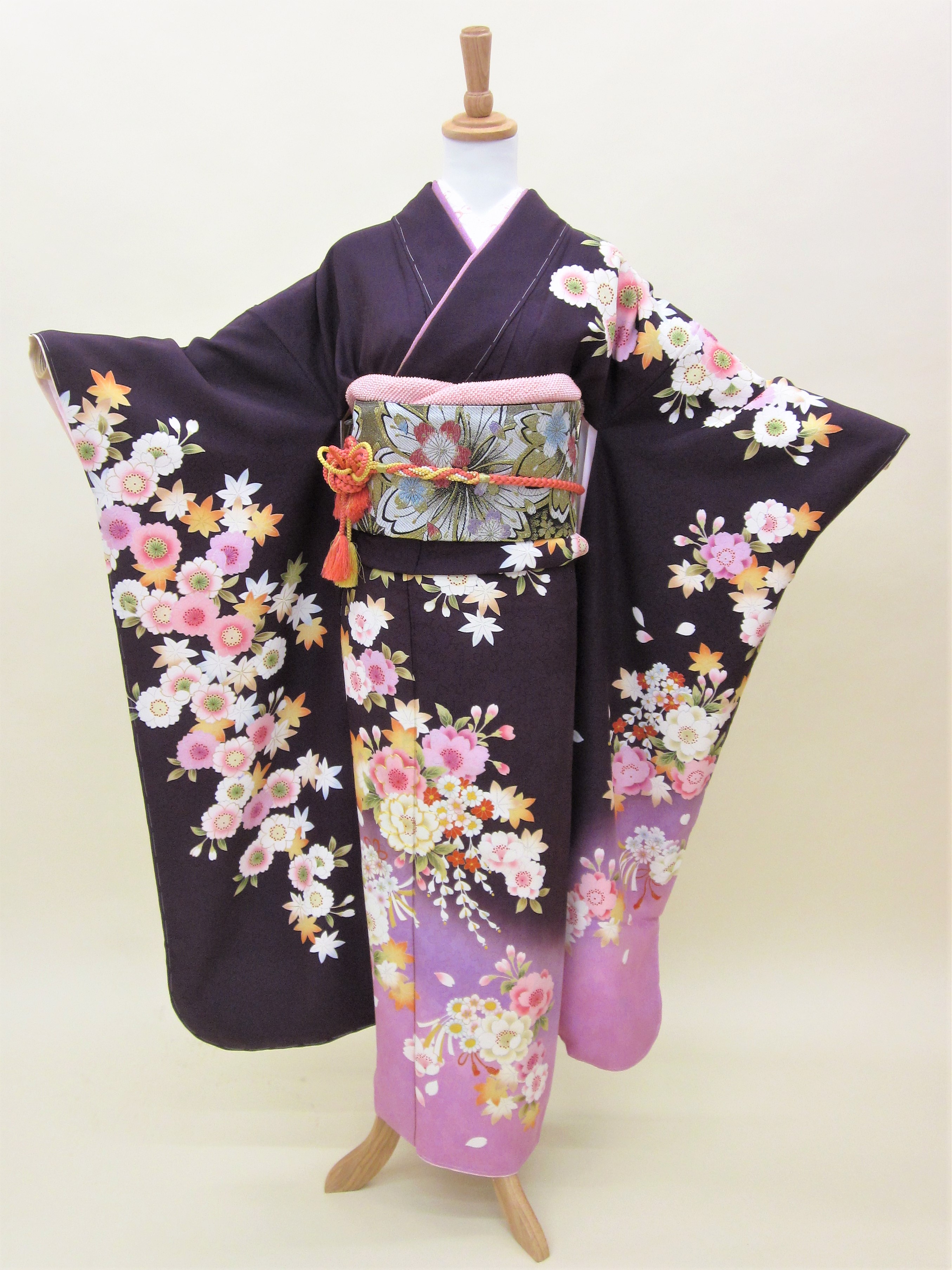 成人式　正絹振袖フルセット「紫地に優しい桜花 振袖」