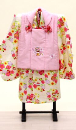 3歳女児 被布フルセット「クリーム地に花古典」