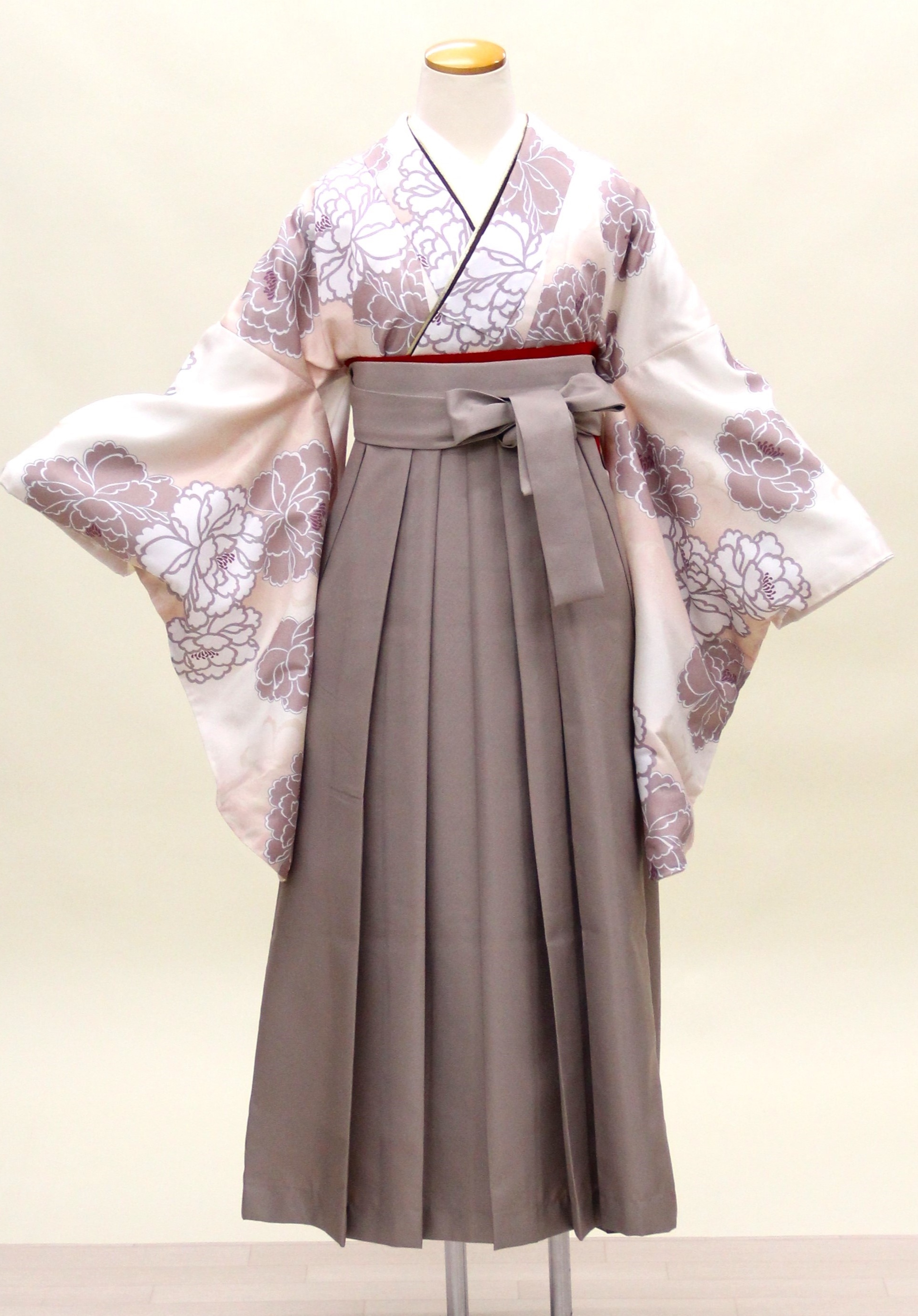 小振袖・袴フルセット「くすみピンク地にオシャレな牡丹」
